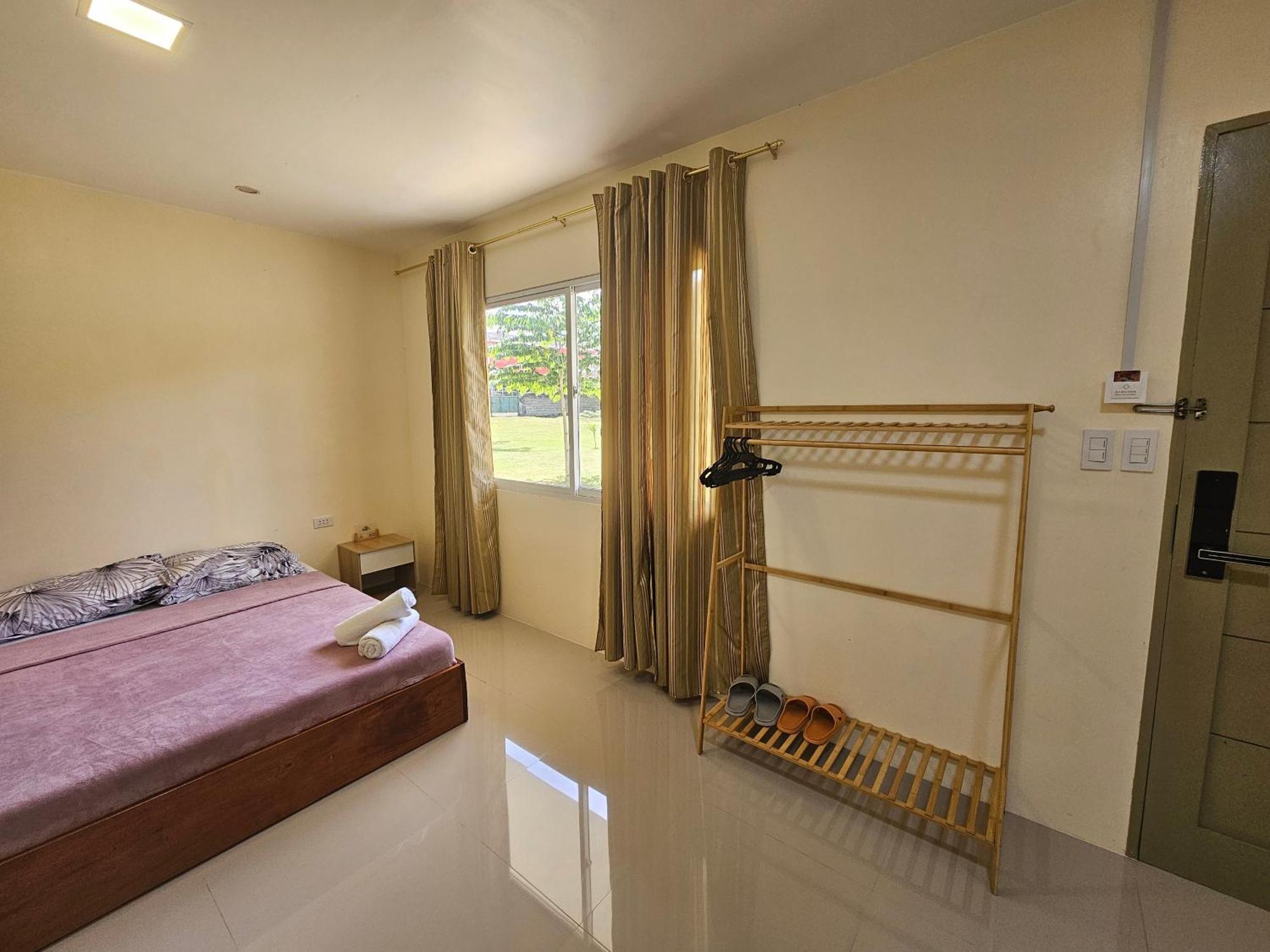Summer Room B Dumaguete City Room photo